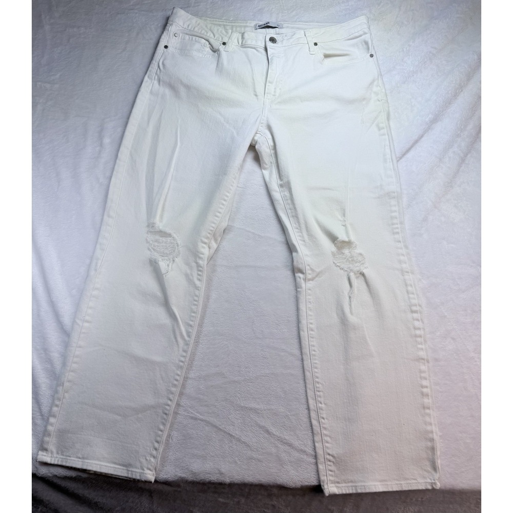 Women's Just Black Denim Distressed Straight White Jeans Size 32  (35x27.5)‎